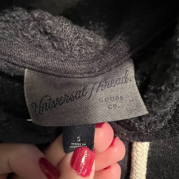 Universal thread hoodie. Tiedye black and gray. Size small. - Picture 4 of 6